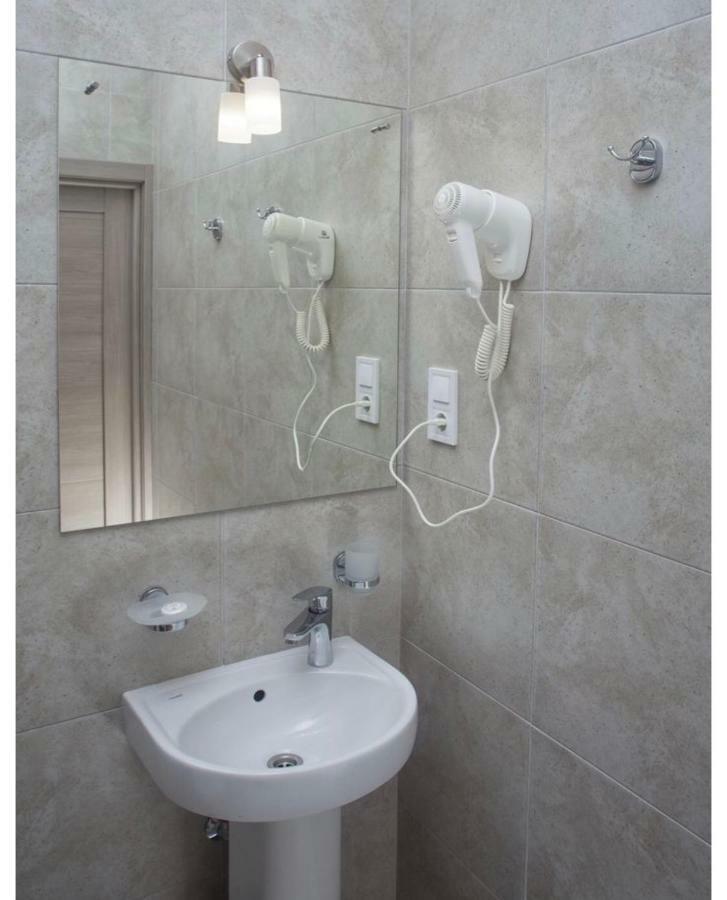 Fanfan Hotel Odessa Esterno foto