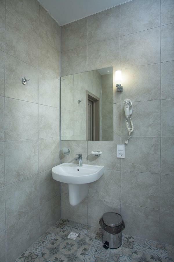 Fanfan Hotel Odessa Esterno foto